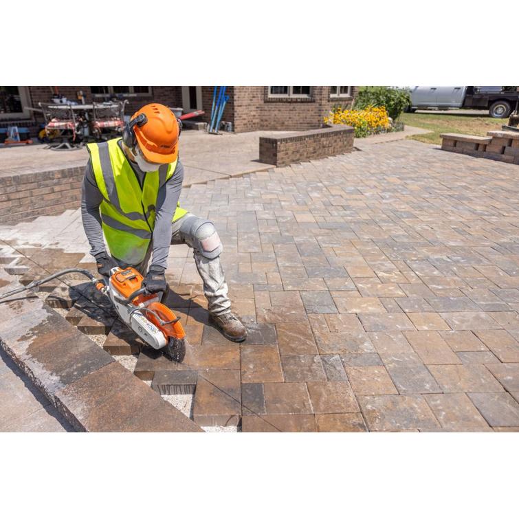 STIHL TSA 300 AKKUK&Auml;YTT&Ouml;INEN LAIKKALEIKKURI RUNKO