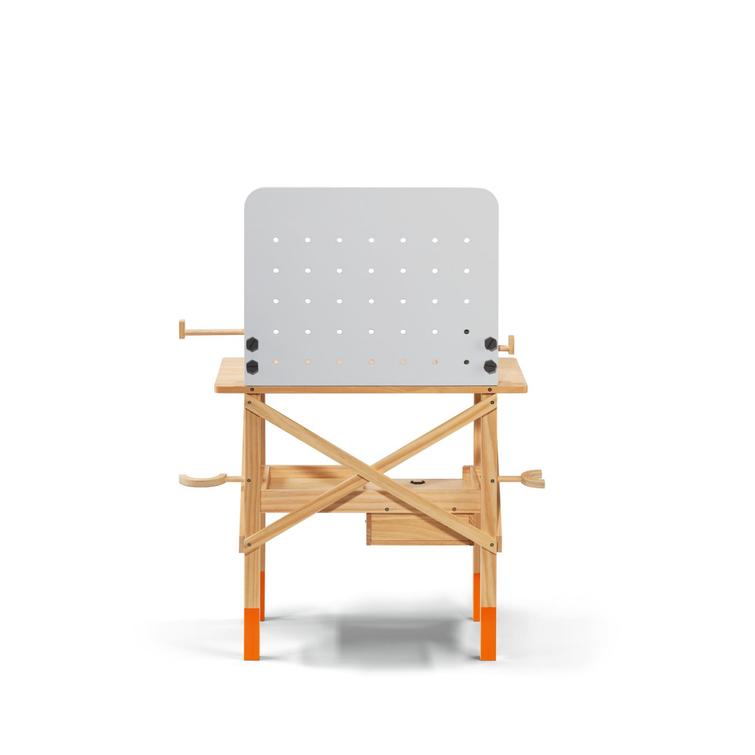 STIHL LASTEN PUUSEPÄNPENKKI TYÖKALUILLA