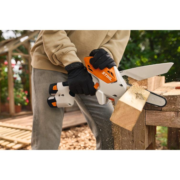 STIHL GTA 30 SET AKKUKÄYTTÖINEN PUU- JA OKSASAHA