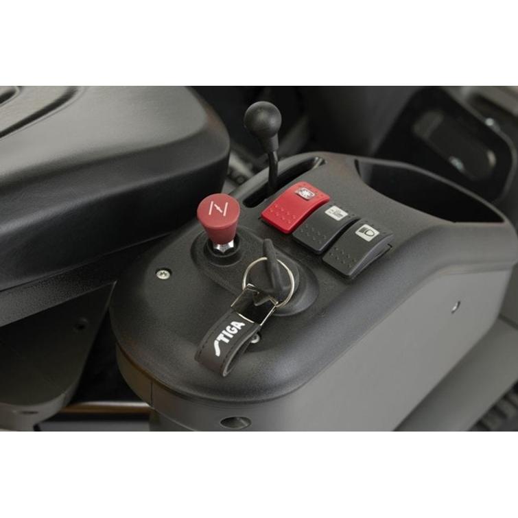 STIGA PARK 700 WX 4WD ST650 TWIN  +  COMBI 100 Q PLUS 